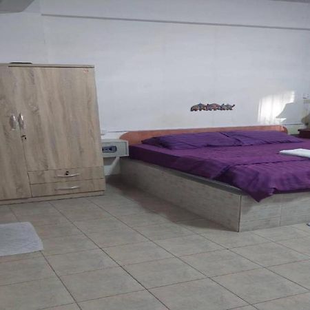 Pluemchai Guesthouse Haat Jomtien Eksteriør bilde