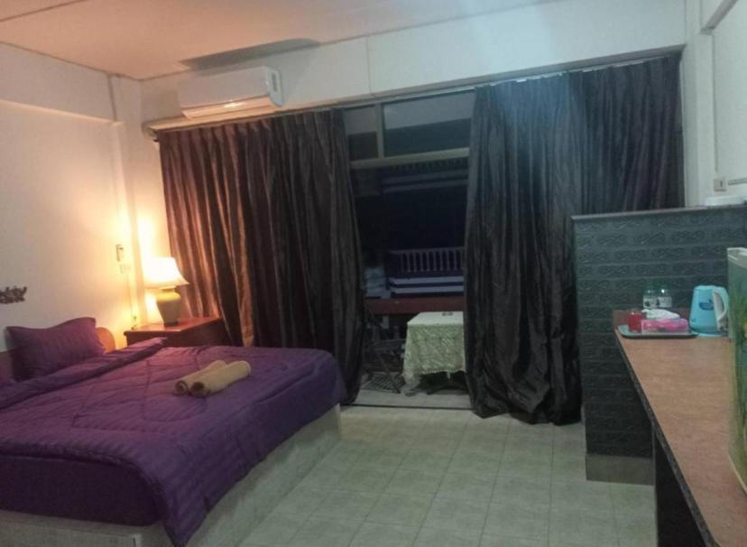Pluemchai Guesthouse Haat Jomtien Eksteriør bilde