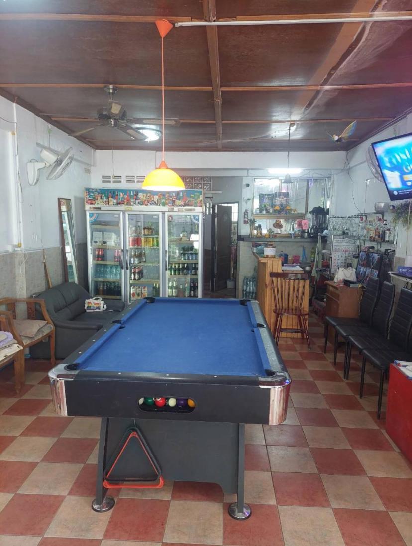 Pluemchai Guesthouse Haat Jomtien Eksteriør bilde