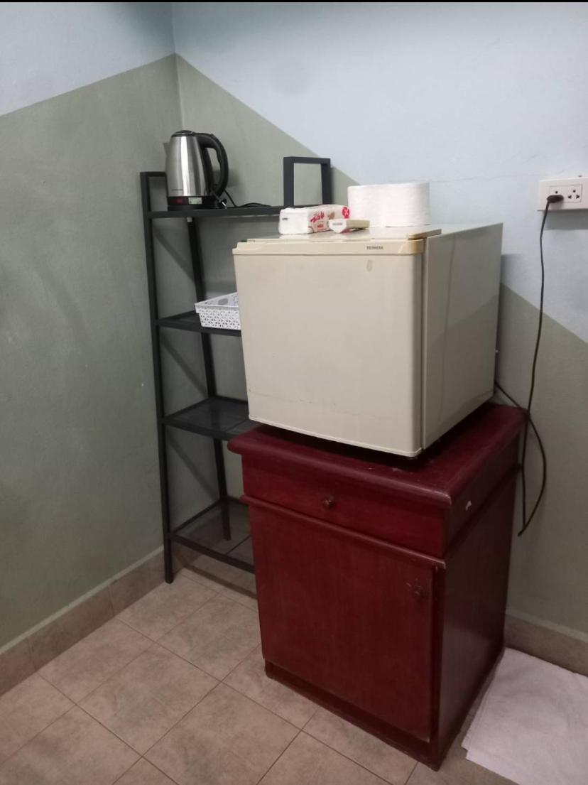 Pluemchai Guesthouse Haat Jomtien Eksteriør bilde