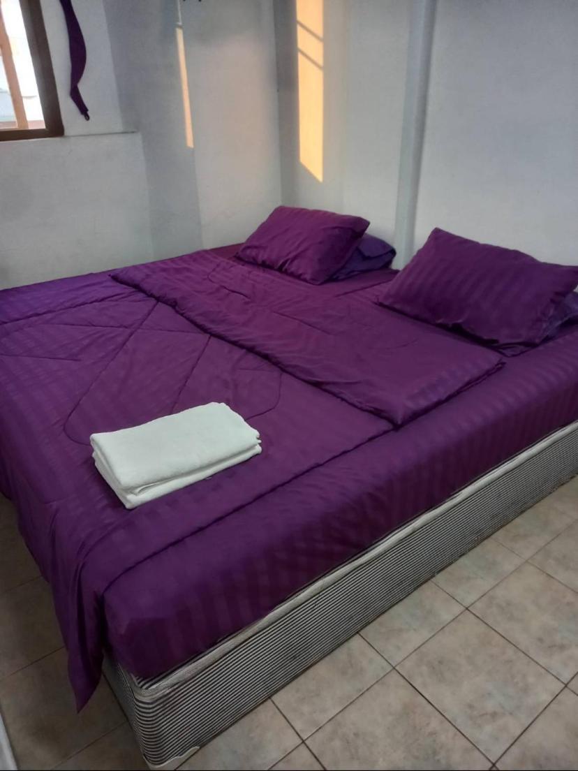 Pluemchai Guesthouse Haat Jomtien Eksteriør bilde